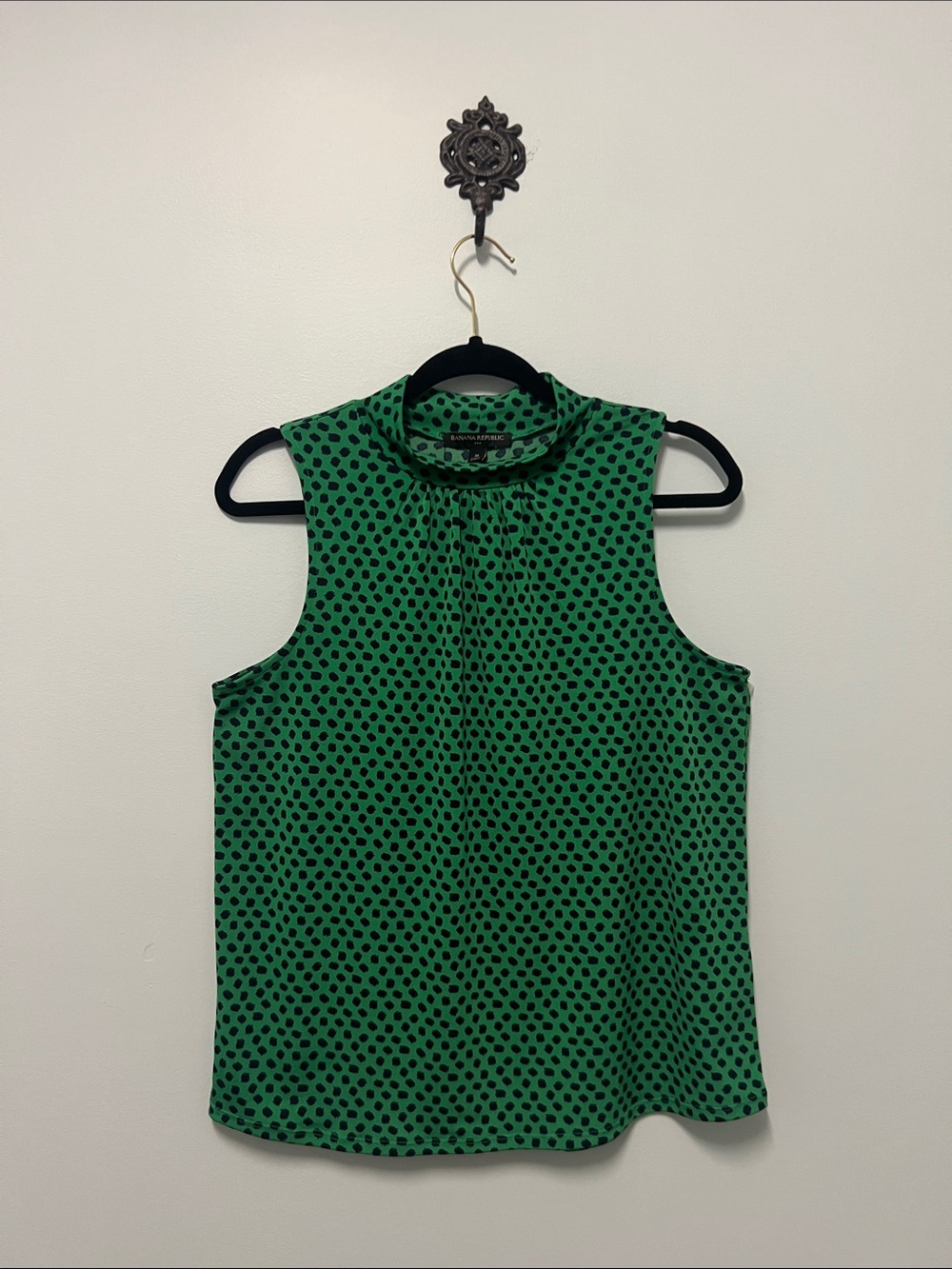 Banana Republic Green and Black Polka Dot Sleeveless Mock Neck Top